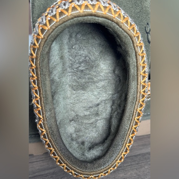 Ugg Tasman Slippers Burnt Olive Size 9 EUC! - Picture 13 of 16